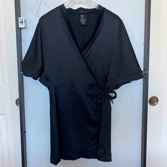 Black silk tunic - Picture 1 of 2